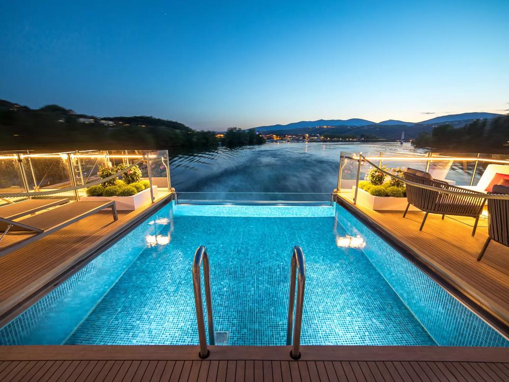 Отдых Crucero Amadeus Provence 5* - Infinity Pool