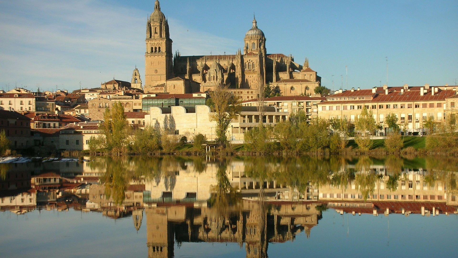 El viaje Salamanca - Ciudad Rodrigo* - La Alberca* - Hervás  - Candelario - Ávila* - Alba de Tormes* - Zamora - Toro, saliendo de Madrid