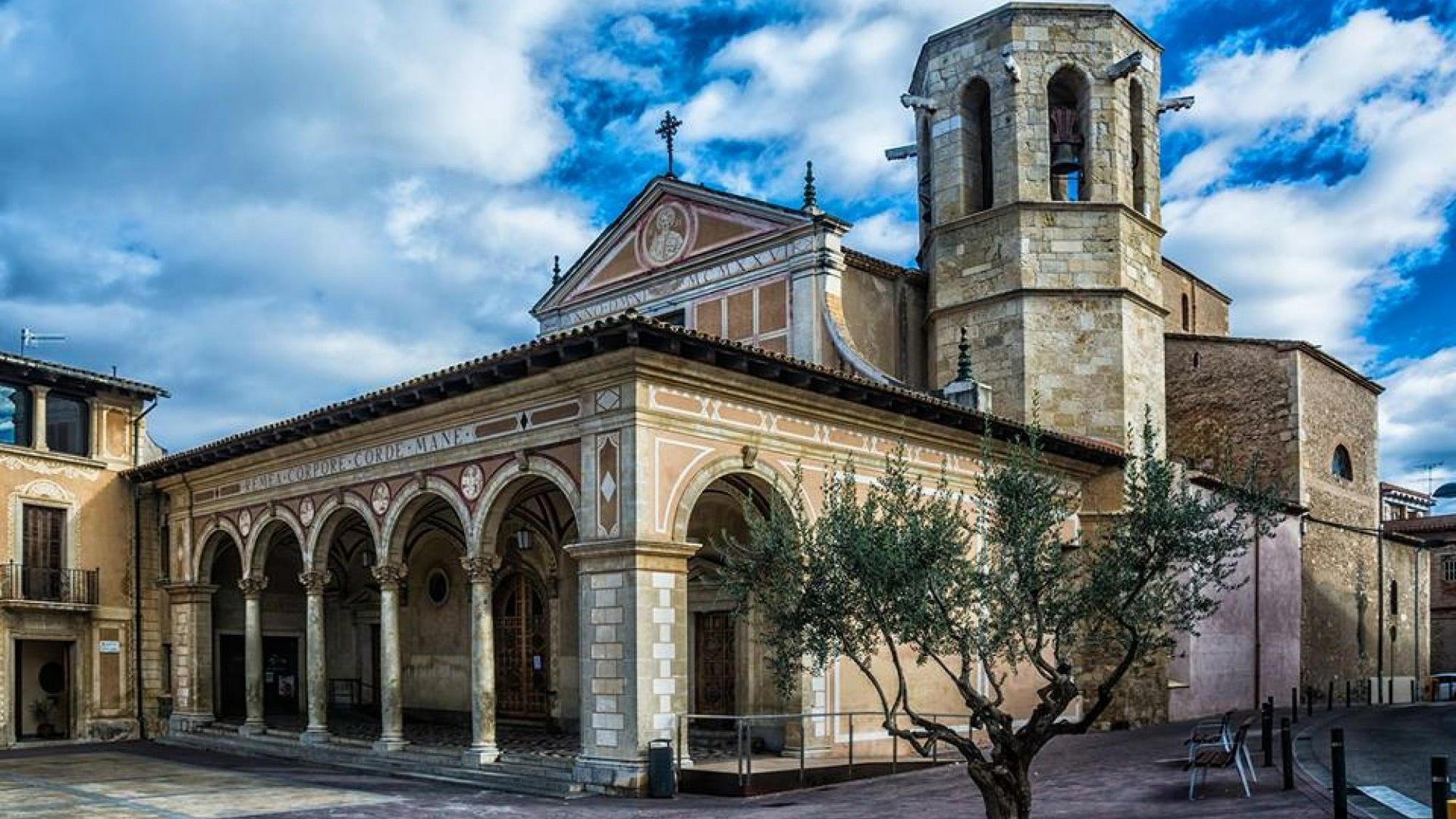 El viaje Banyoles - Besalu - Blanes - Girona* - Tossa de Mar - Barcelona - San Sadurní de Noya* - Figueres, saliendo de Madrid