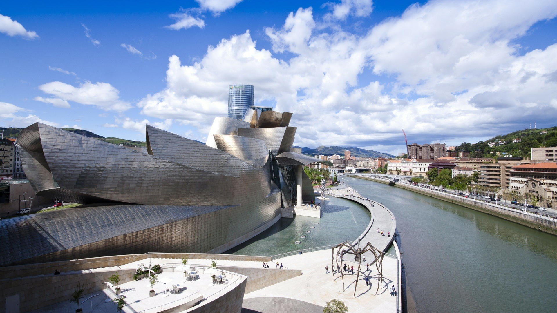 El viaje San Sebastián - Vitoria* - Aránzazu* - Oñate* - Bilbao - Guernica y Luno*, saliendo de Madrid