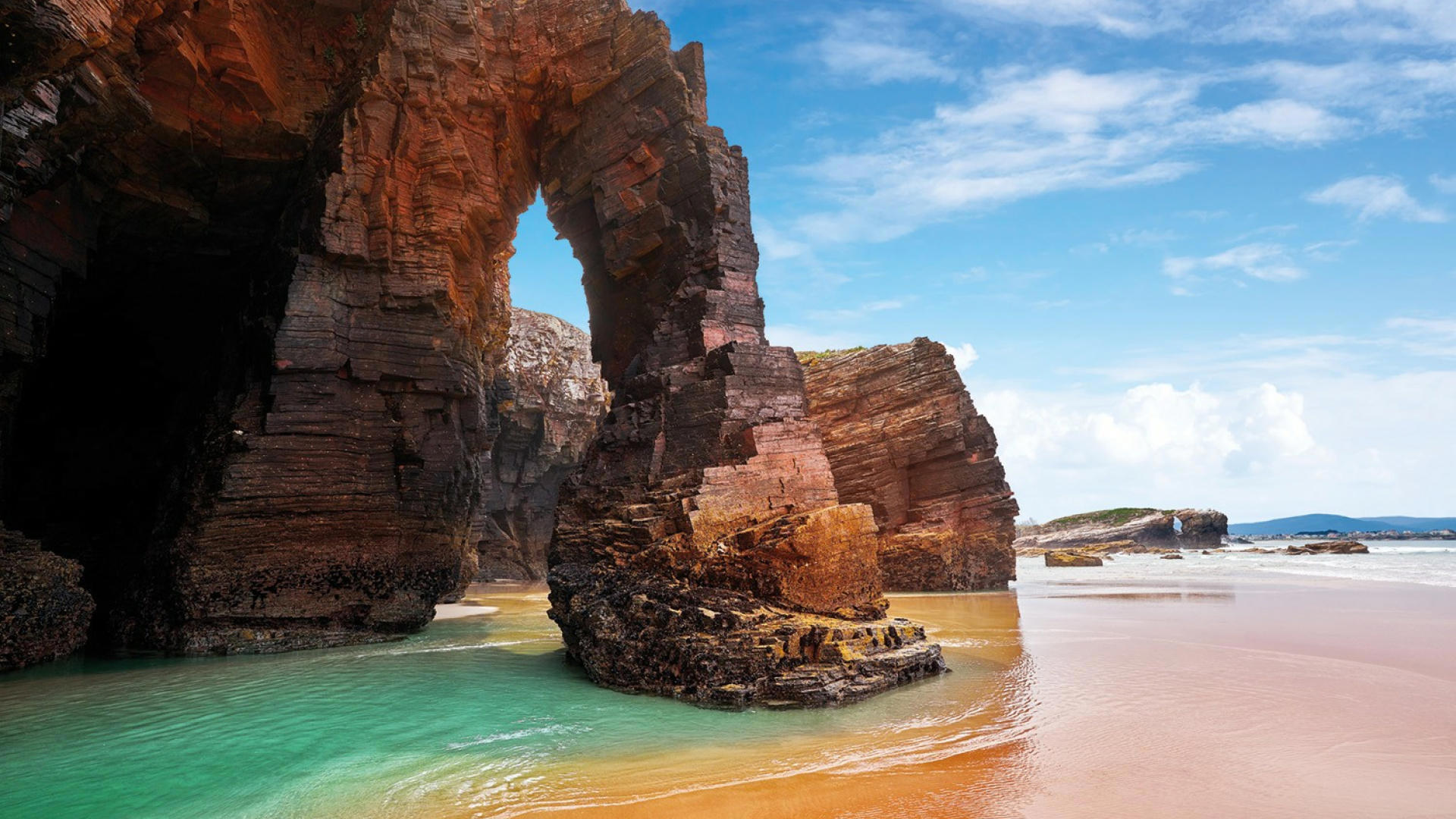 El viaje Viveiro - Cedeira - Ortigueira - Ribadeo - Playa de las Catedrales - Mondoñedo - Foz - Burela - Lugo*, saliendo de Madrid
