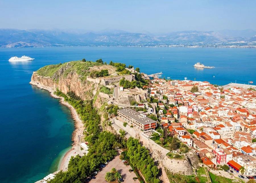 El viaje Atenas - Corinto - Epidavros - Micenas - Nauplia - Mystras - Spetses, saliendo de Madrid