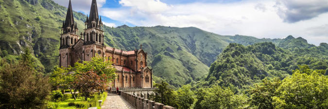 Viaje desde Madrid Cangas de Onís - Covadonga - Ribadesella - Oviedo - Llanes - Santander - Santillana del Mar - Comillas