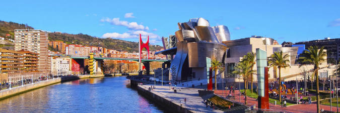 Viaje desde Madrid Bilbao - Guernica y Luno - Biarritz* - San Juan de Luz* - Hondarribia* - San Sebastián - Zarauz - Getaria - Oñate - Vitoria