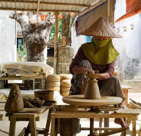 Тур Ho Chi Minh - Hué - Hoi An - Da Nang - Hanoi - Ha Long  - Фото 29 Aldea cerámica de Tho Ha
