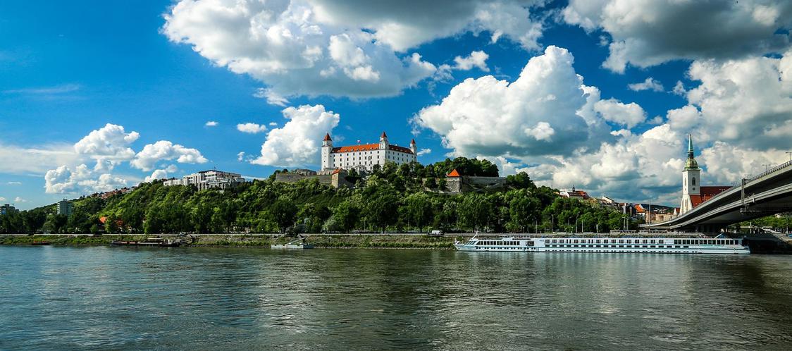 El viaje Passau - Linz - Melk - Dürnstein - Viena - Budapest - Esztergom - Bratislava, saliendo de Madrid