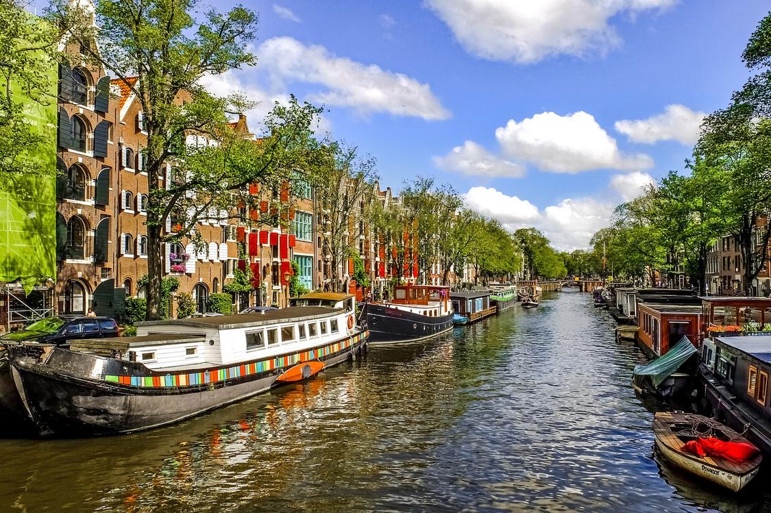El viaje Basilea - Estrasburgo - Speyer - Mannheim - Rüdesheim - Coblenza - Cochem - Colonia - Amsterdam, saliendo de Madrid