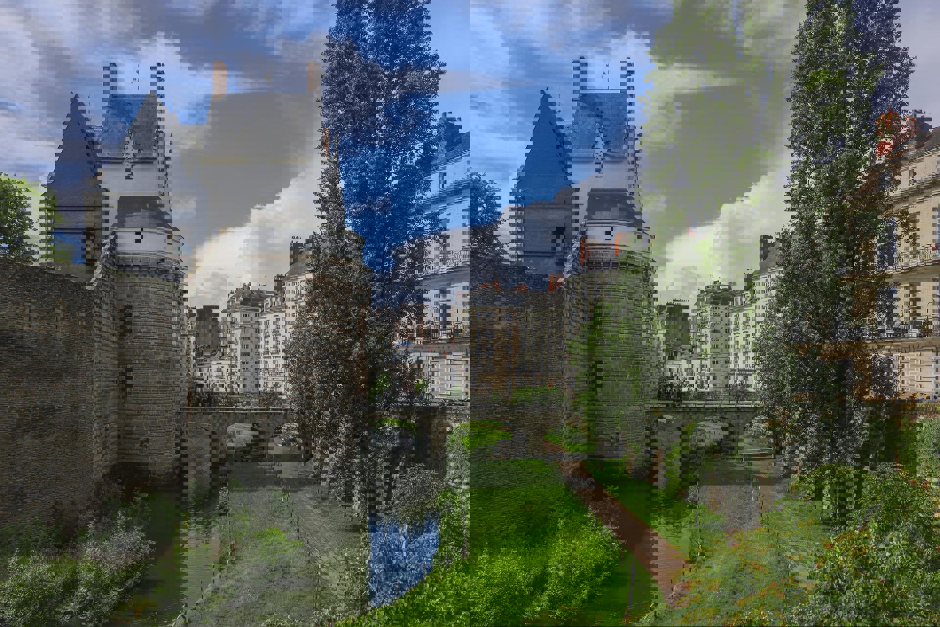 El viaje Nantes - Tours - Orleans, saliendo de Madrid