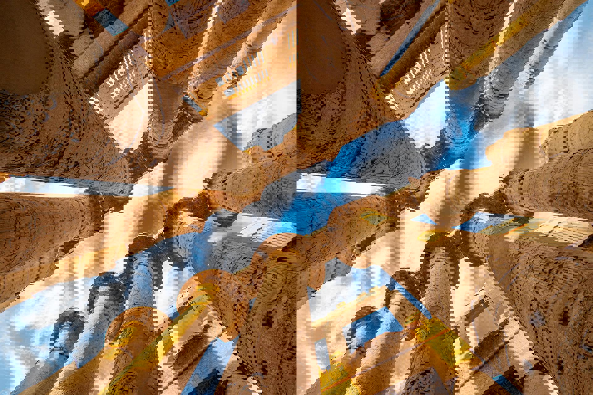 El viaje Luxor - Esna - Edfu - Kom Ombo - Asuán - Abu Simbel - Asuán - El Cairo, saliendo de Madrid, Barcelona, Valencia