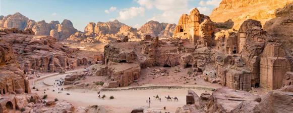 Viaje desde Barcelona, Bilbao, Madrid, Valencia Madaba - Monte Nebo - Petra - Wadi Rum - Ajlun - Aqaba - Jerash - Mar Muerto