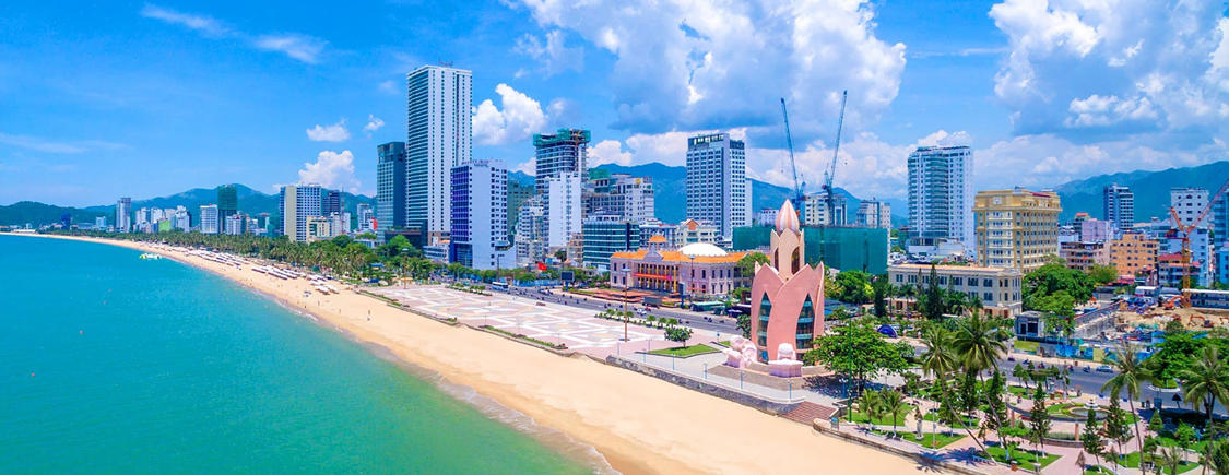 El viaje Hanoi - Ha Long  - Hué - Hoi An - Da Nang - Saigón - Nha Trang, saliendo de Málaga, Barcelona, Bilbao, Madrid, Vigo, Valencia