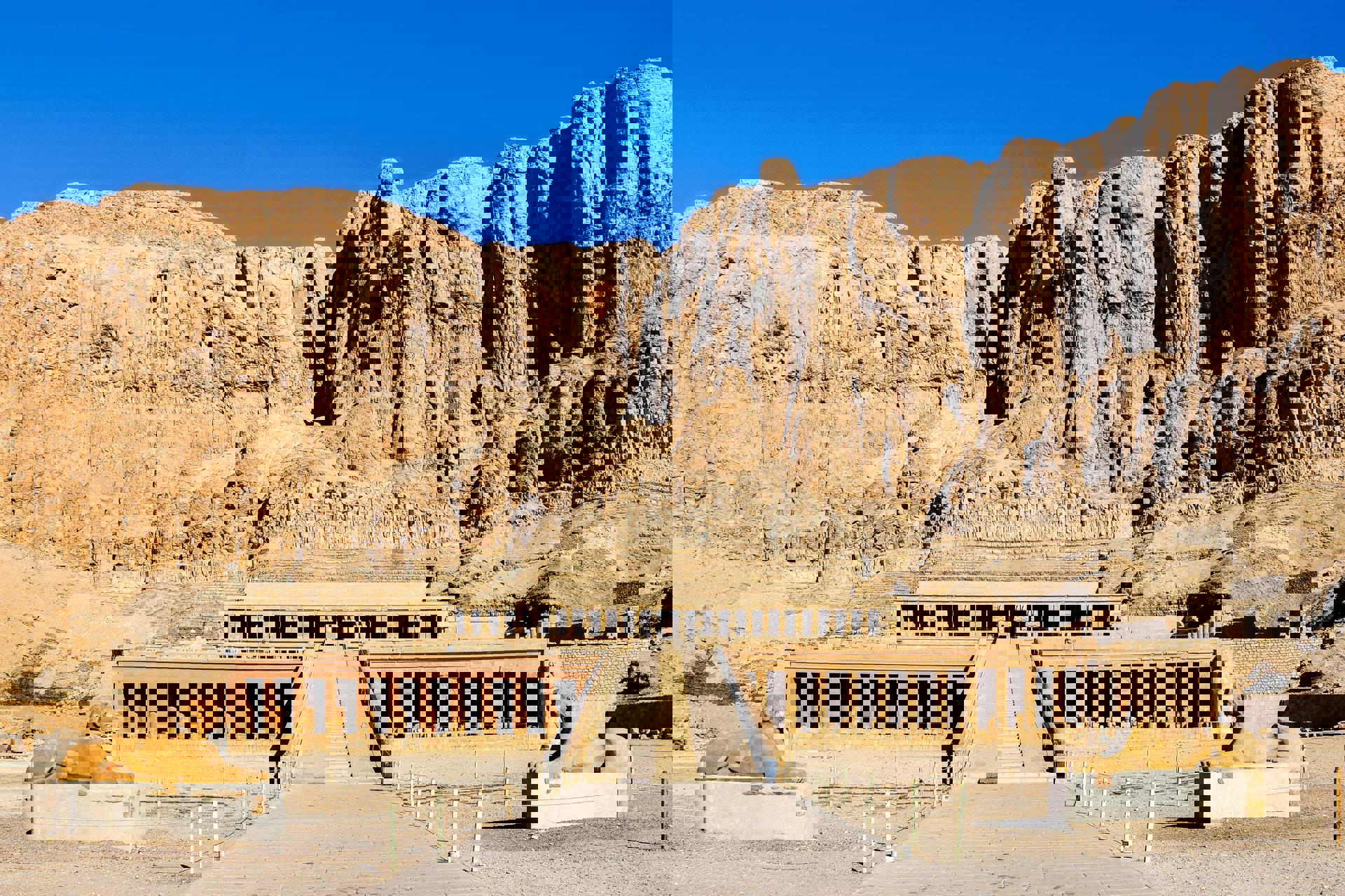 El viaje El Cairo - Abu Simbel - Asuán - Kom Ombo - Edfu - Esna - Luxor, saliendo de Albacete