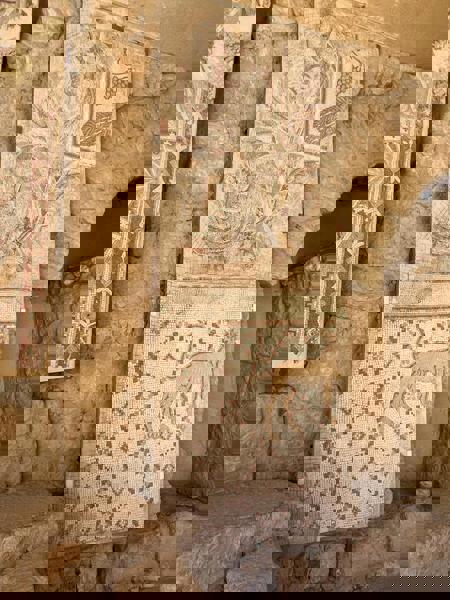 Viaje desde Madrid Amman - Jerash - Ajlun - Mar Muerto - Madaba - Monte Nevo - Shawbak - Petra - Pequeña Petra - Wadi Rum - Aqaba