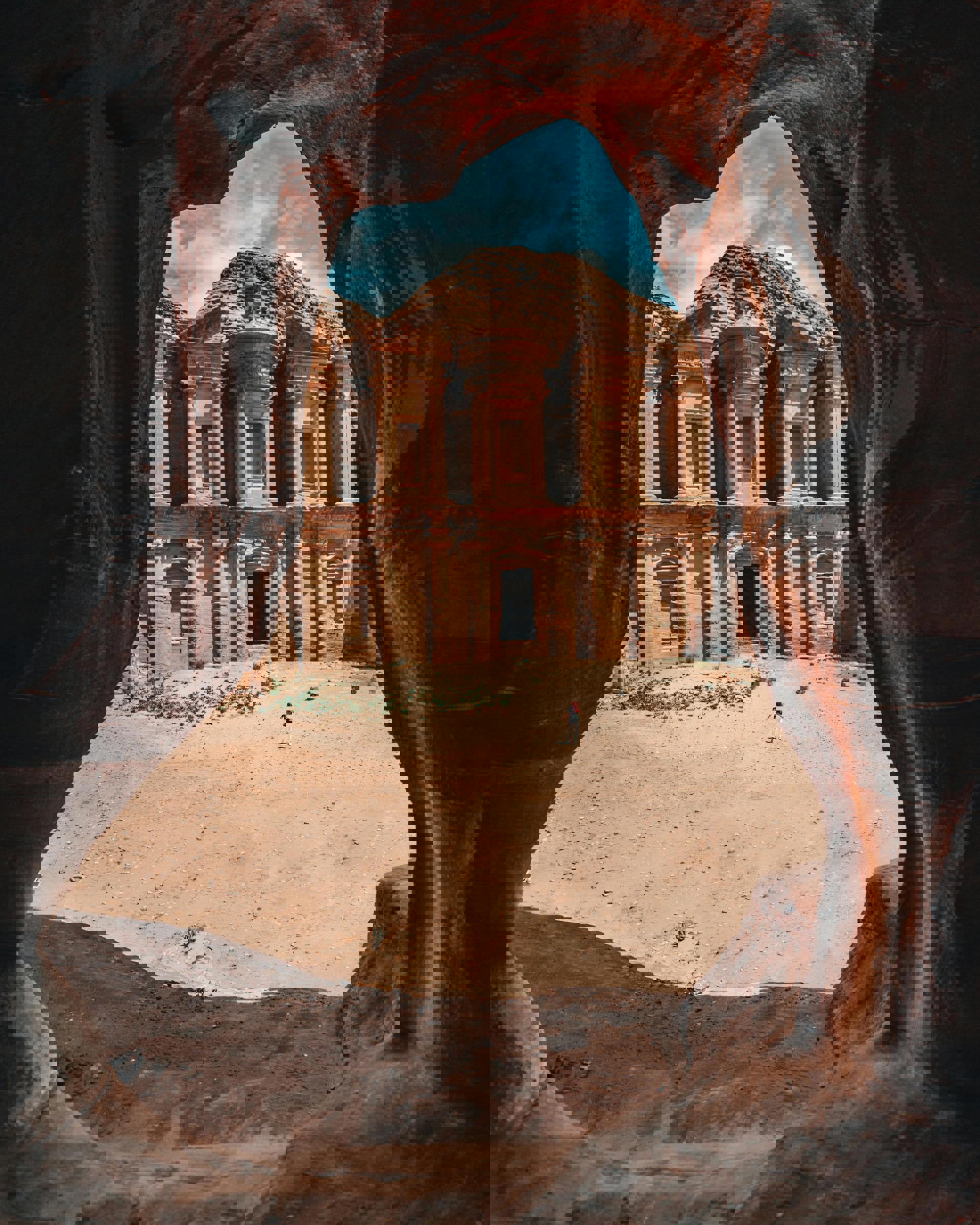 El viaje Amman - Mar Muerto - Madaba - Monte Nevo - Shawbak - Petra - Pequeña Petra - Wadi Rum - Aqaba - Jerash - Ajlun, saliendo de Barcelona