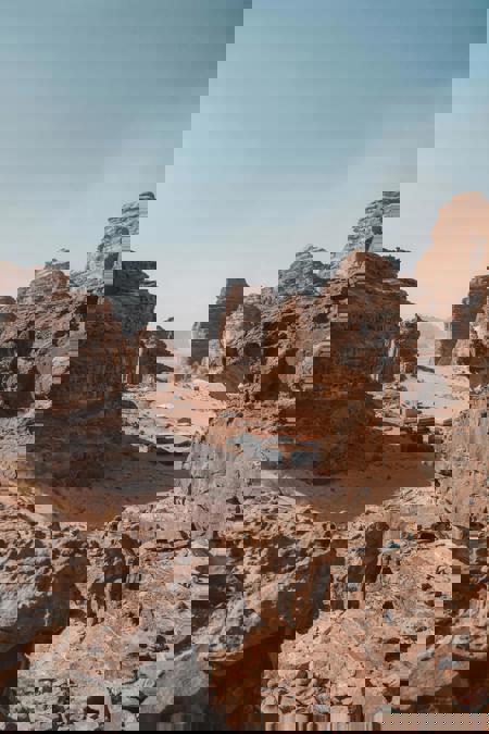 Viaje desde Barcelona, Madrid Amman - Madaba - Monte Nevo - Shawbak - Petra - Pequeña Petra - Wadi Rum - Aqaba - Amman - Jerash - Ajlun - Mar Muerto