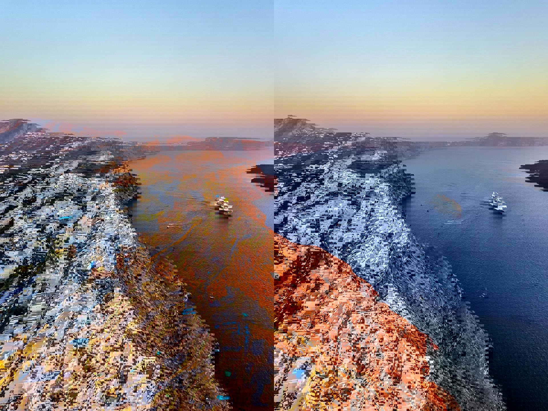 El viaje Atenas - Santorini, saliendo de Madrid, Barcelona