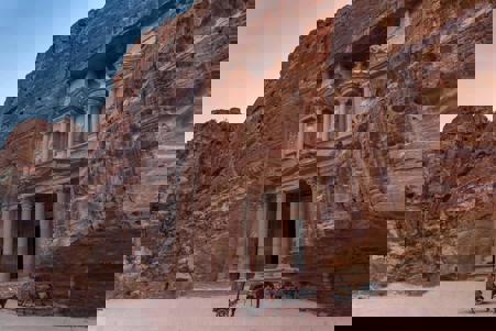 Viaje desde Madrid Amman - Jerash - Ajlun - Mar Muerto - Madaba - Monte Nevo - Shawbak - Petra - Pequeña Petra - Wadi Rum