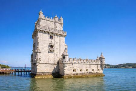 Viaje desde Madrid, Albacete, Valencia, Murcia, Elche, Alicante Óbidos - Fátima - Nazaré - Sesimbra - Mafra - Cascais - Estoril - Lisboa