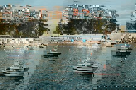 Viaje desde Madrid, Valdepeñas, Ciudad Real, Toledo, Albacete, Valencia, Murcia, Elche, Alicante, Málaga, Granada, Jaén, Linares, Cádiz, El Puerto de Santa María, Jerez de la Frontera, Sevilla, Córdoba, Mérida, Badajoz, Cáceres, Plasencia Viveiro - Foz - Burela - Lugo