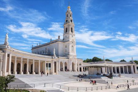 Viaje desde Madrid, Albacete, Valencia, Murcia, Elche, Alicante Fátima - Oporto - Coimbra - Lisboa - Óbidos - Nazaré - Alcobaça - Batalha - Tomar