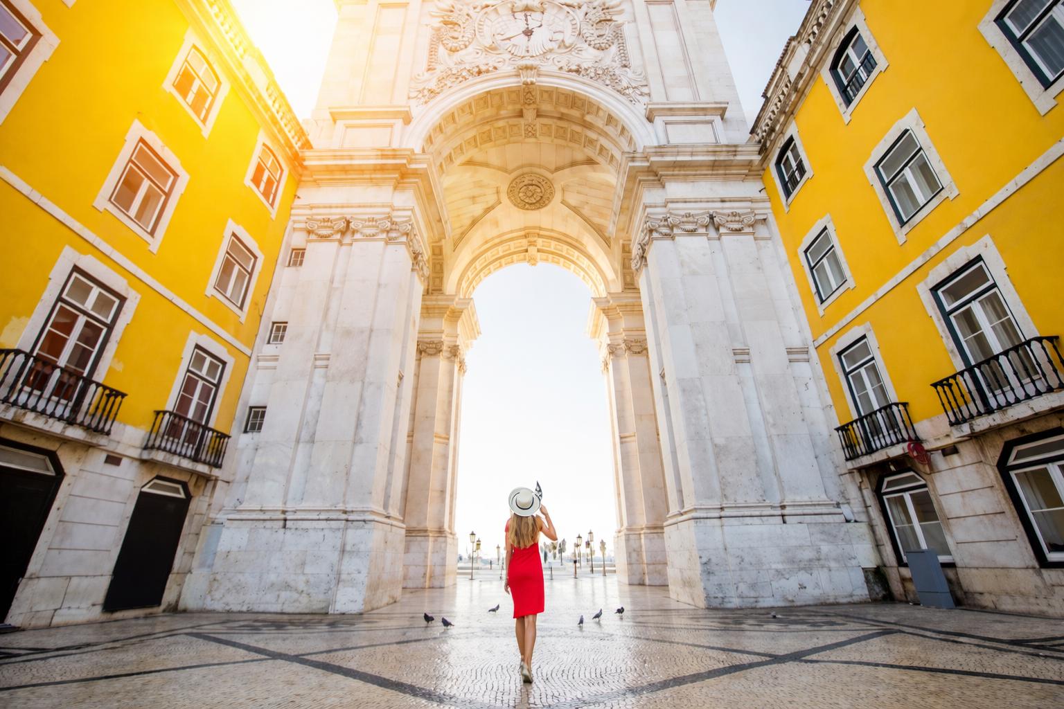 El viaje Lisboa - Óbidos - Nazaré - Batalha - Coimbra - Braga - Guimarães - Oporto - Aveiro - Fátima, saliendo de Madrid