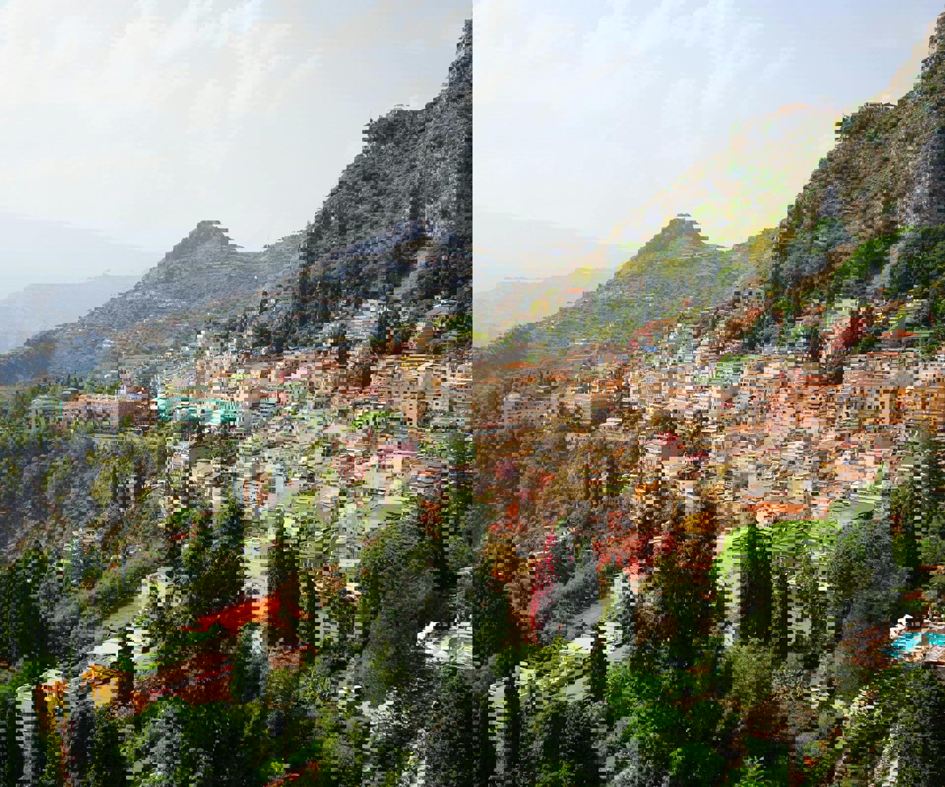 El viaje Roma - Nápoles - Sorrento - Salerno - Pompeya - Amalfi - Scalea - Cosenza - Mesina - Taormina - Catania - Siracusa - Agrigento - Trapani - Palermo - Monreale, saliendo de Madrid