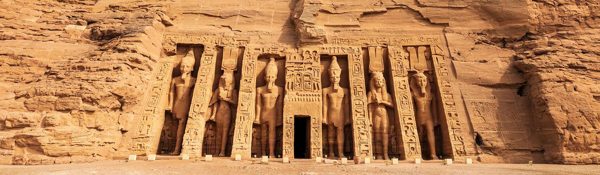 El viaje Asuán - Abu Simbel - Kom Ombo - Edfu - Esna - Luxor - El Cairo, saliendo de Madrid