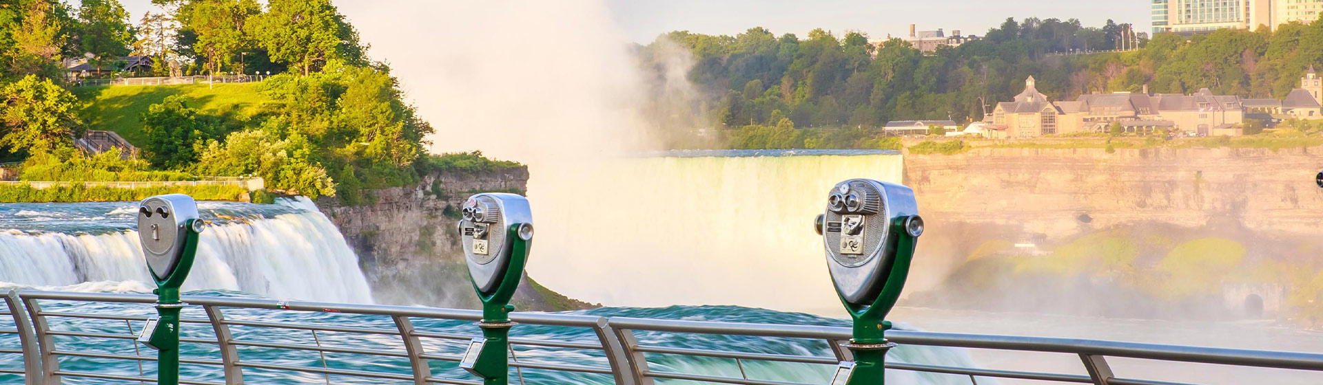 El viaje Montreal - Quebec - Mont-Tremblant - Ottawa - Mil Islas - Toronto - Niagara Falls, saliendo de Madrid, Barcelona