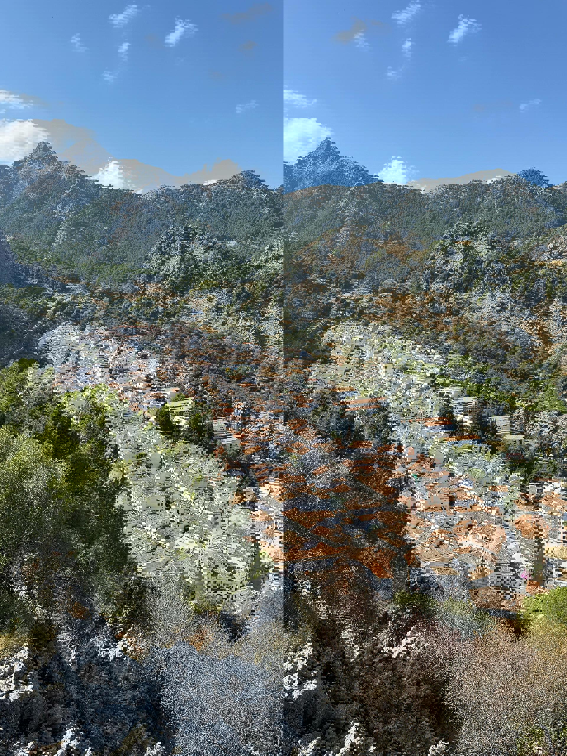 El viaje Sevilla - Chiclana - Jerez de la Frontera - Vejer de la Frontera - Arcos de la Frontera - Ubrique  - Grazalema  - Sanlúcar de Barrameda - Cádiz - El Puerto de Santa María, saliendo de Madrid