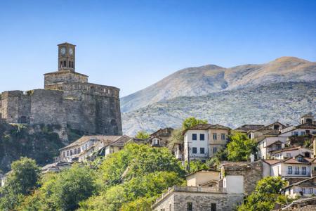 Viaje desde Madrid Tirana - Kruja - Berat - Gjirokastra - Saranda - Vlorë