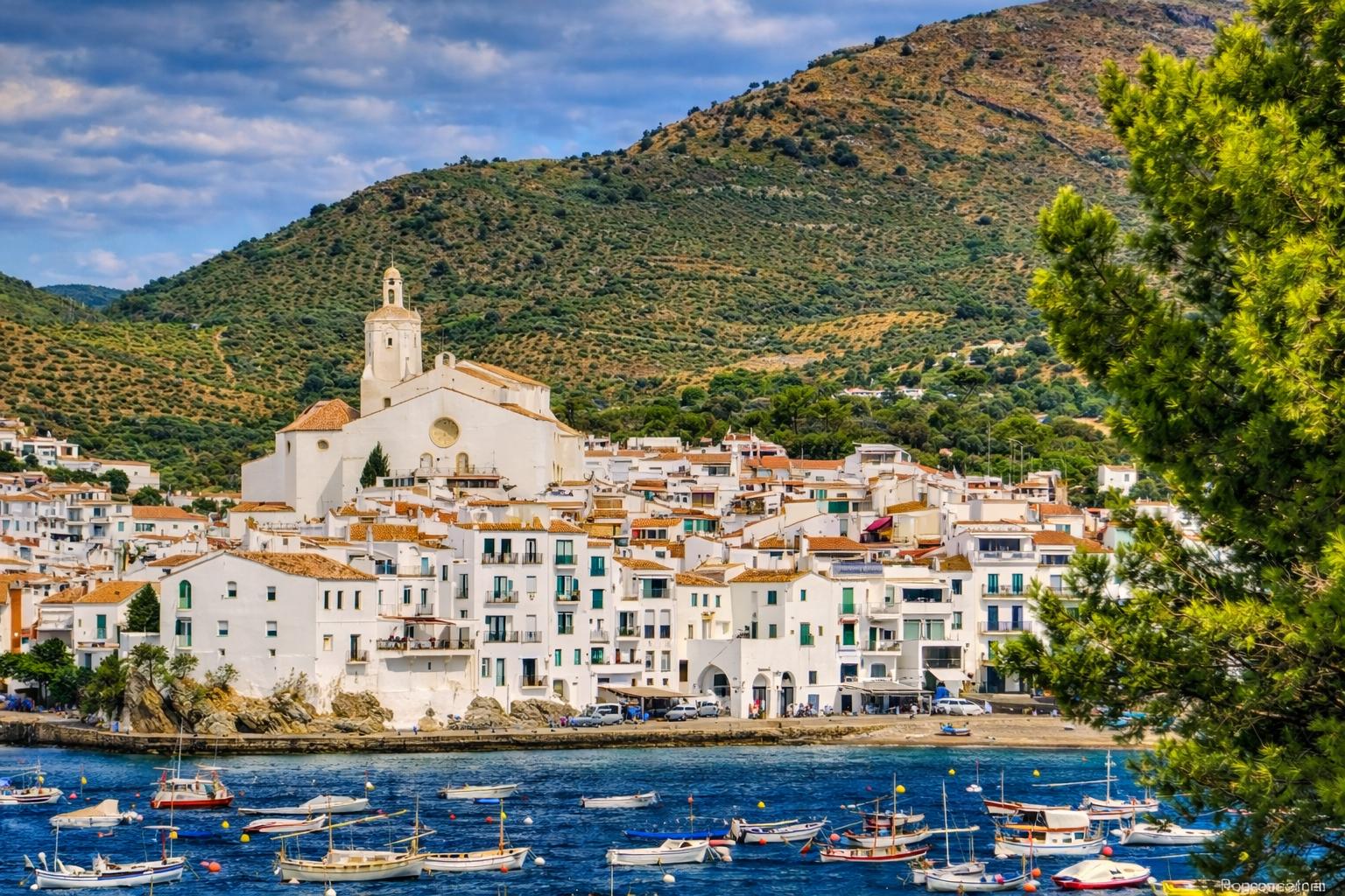 El viaje Girona - Lloret de Mar - Cadaques - Figueres - Banyoles - Besalu - Calella, saliendo de Madrid