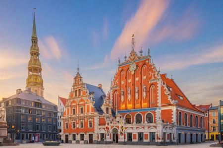 Viaje desde Madrid Riga - Vilnius - Kaunas - Šiauliai - Palacio de Rundale - Sigulda - Tallin