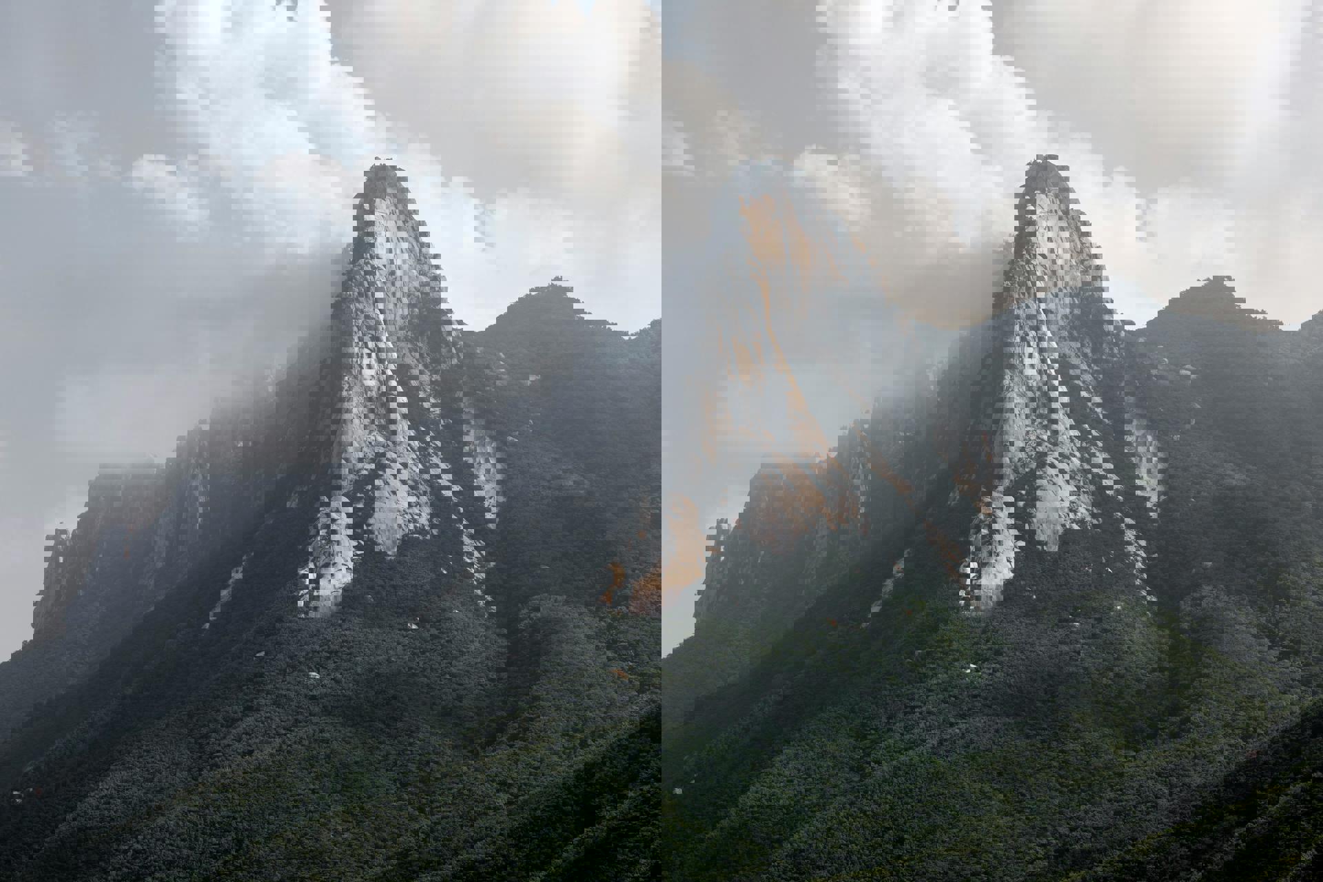 El viaje Seúl - Daegu - Gyeongju - Busán - Andong - Parque Nacional Seoraksan, saliendo de Madrid