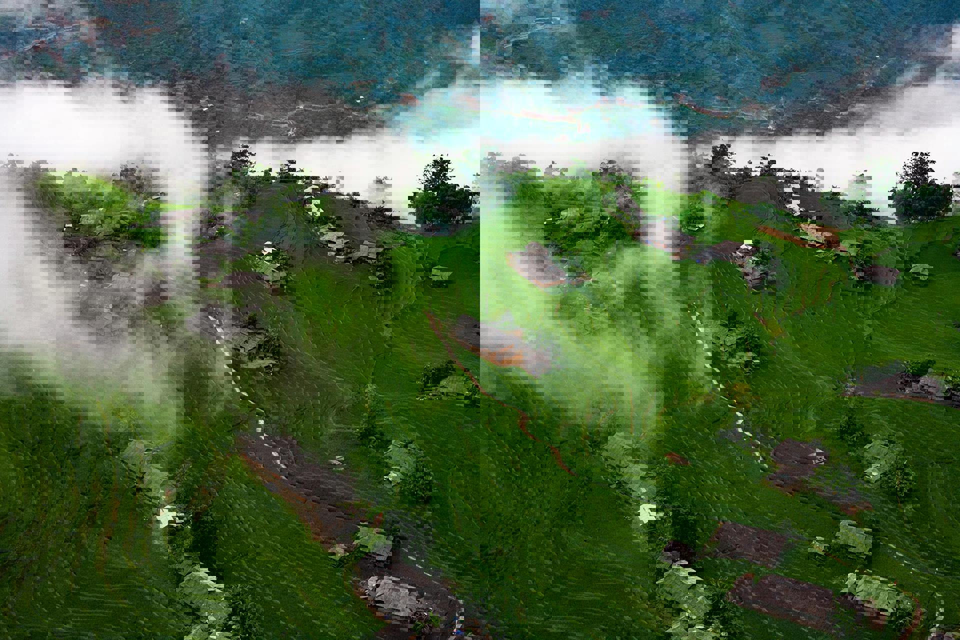 El viaje Hanoi - Hoa Lư - Lao Cai - Sa Pa - Ha Long  - Da Nang - Hoi An - Saigón (Ho Chi Minh) - Delta del río Mekong, saliendo de Madrid