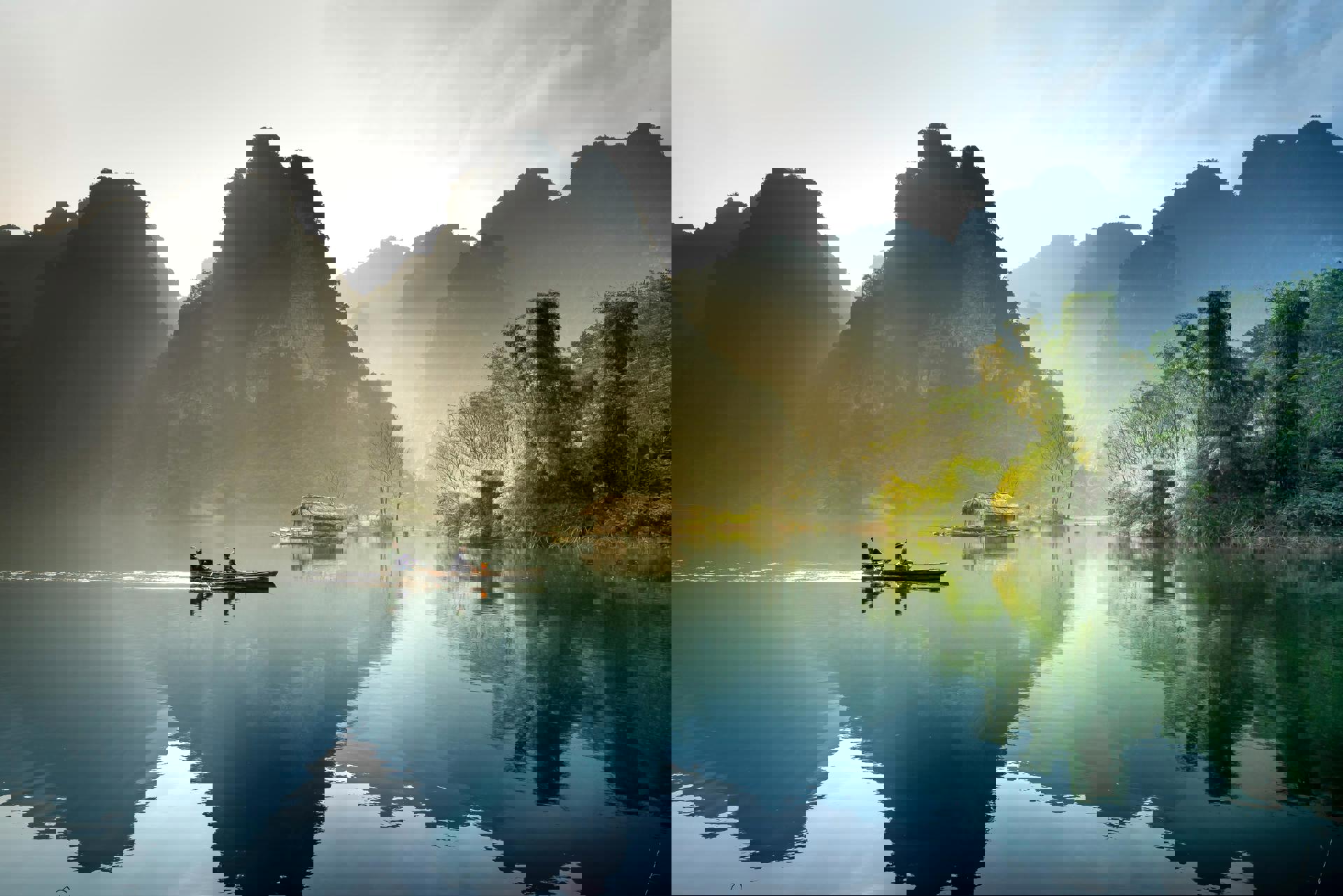 El viaje Hanoi - Ha Long  - Da Nang - Hoi An - Hué - Saigón (Ho Chi Minh), saliendo de Madrid