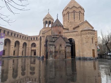 Тур Ereván - Garni - Khor Virap - Monasterio de Etchmiadzin - Monasterio de Geghard - Noravank - Sevan - Monasterio de Goshavank - Monasterio de Haghartsin - Dilijan - Catedral de Zvartnots - Фото 1